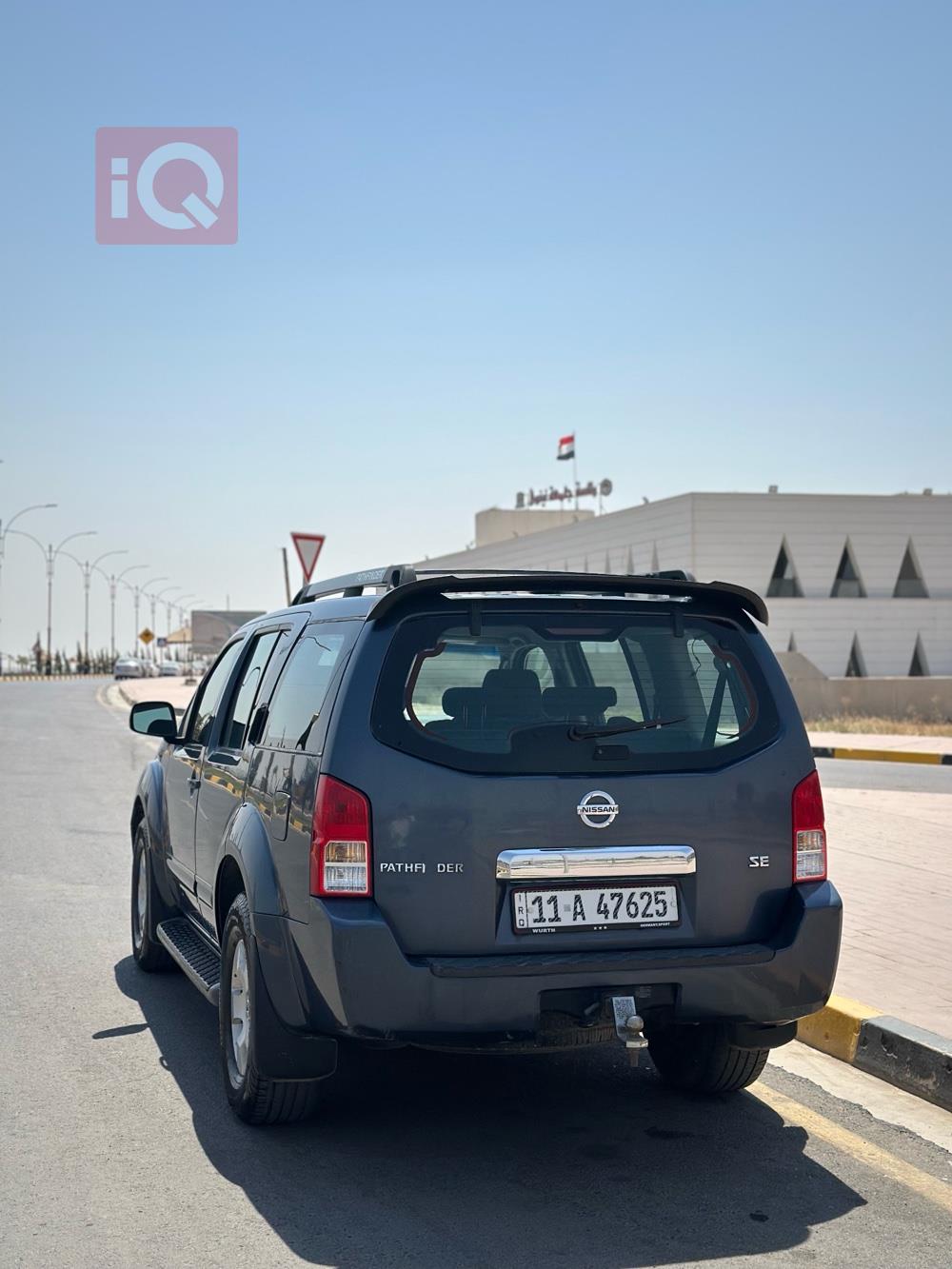 نیسان پاسفایندەر